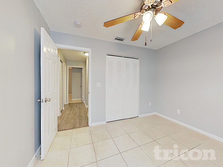 Building Photo - 603 Ephrata Dr