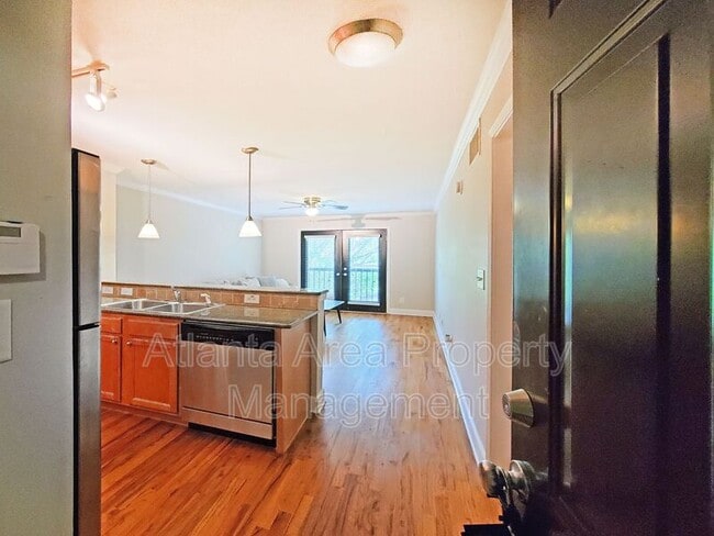 Building Photo - 48 Peachtree Ave NE