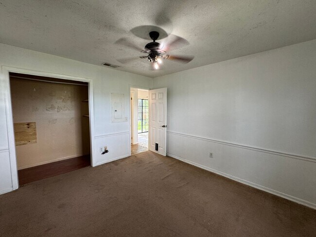 Building Photo - 8417 Goldkist Blvd