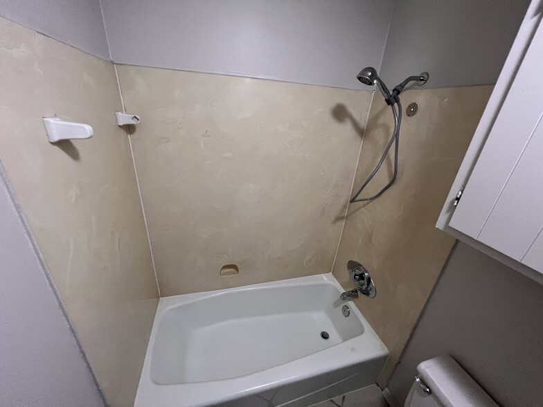 Bathroom - 201 Woodale Dr