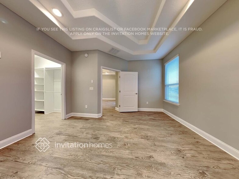 Building Photo - 832 Glendale Ln