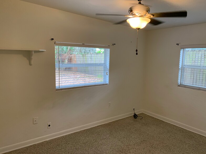 Master Bedroom - 1310 E Esther St
