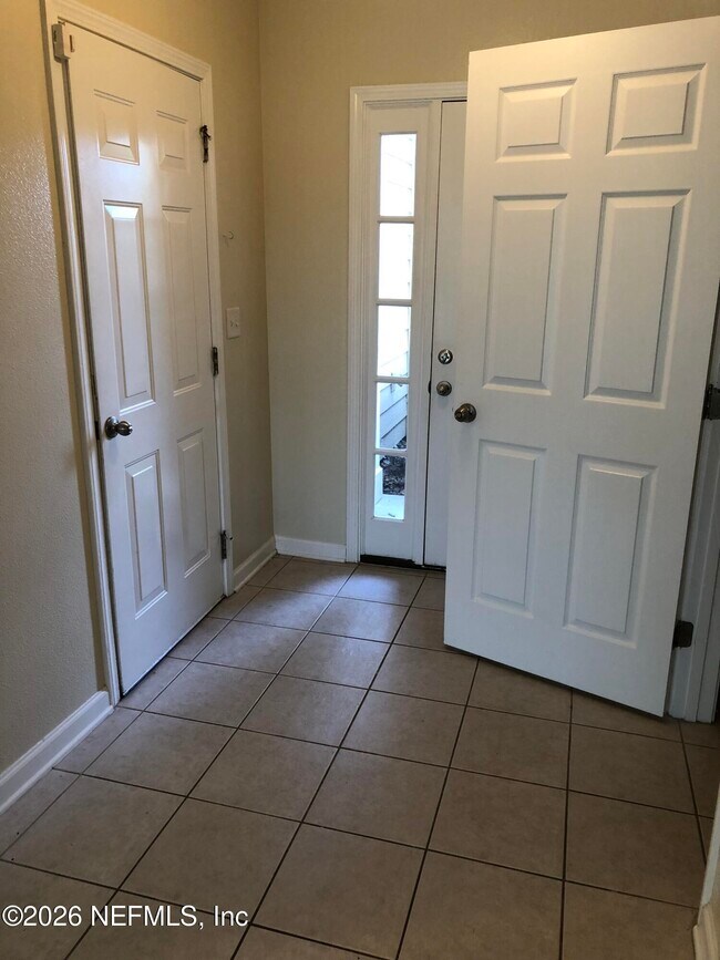 Building Photo - 7126 Stonelion Cir
