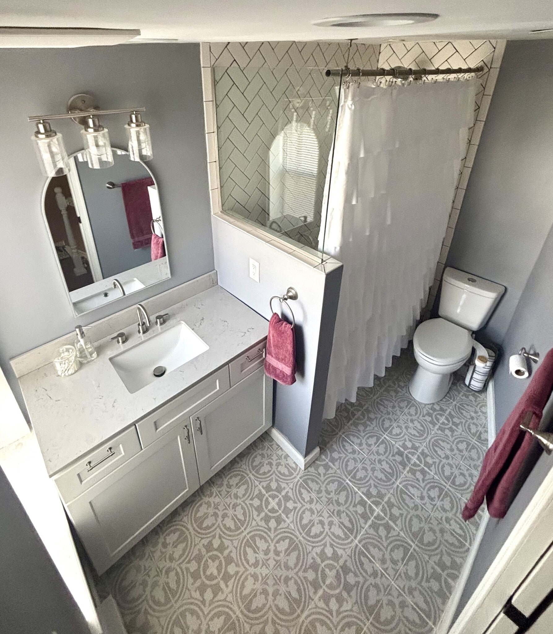 bathroom - 2230 Ritter St
