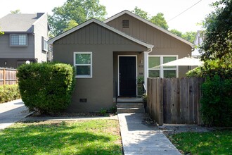 Building Photo - AVAILABLE FOR SUMMER OR FALL 2026 MOVE IN. APPLICATION DETAILS BELOW.