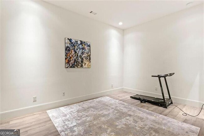 Building Photo - 1337 Grey Fox Ct NE