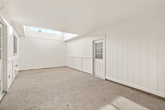 Building Photo - 53 River Creek Way