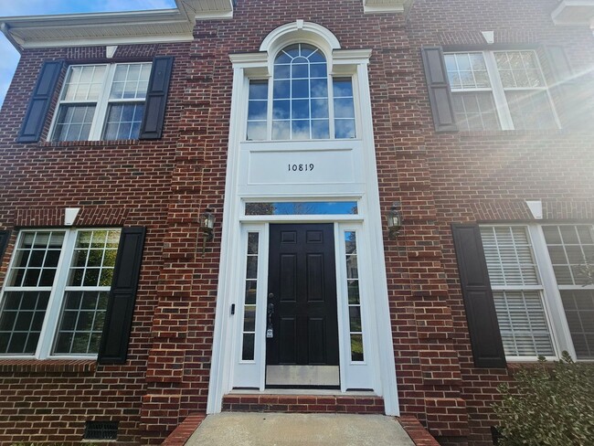 Building Photo - Beautiful home in Kenilworth!