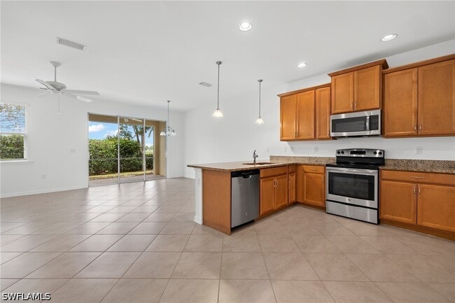 Building Photo - 10818 Alvara Way