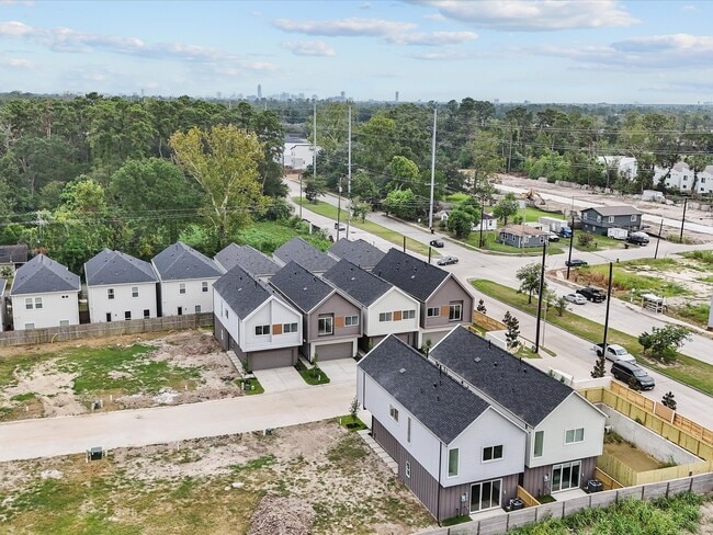 Building Photo - 1019 Upside Wheatley Ln