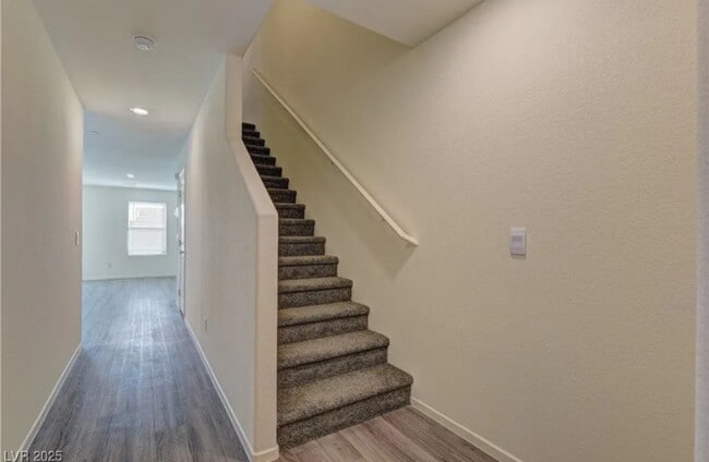 Building Photo - 10923 Heatherford Ave