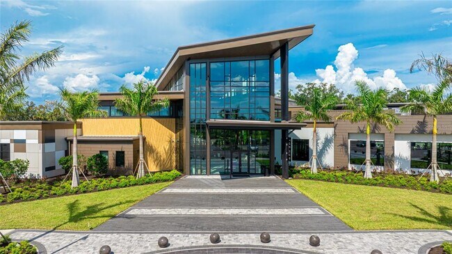 Building Photo - 8440 Skye Rnch Blvd