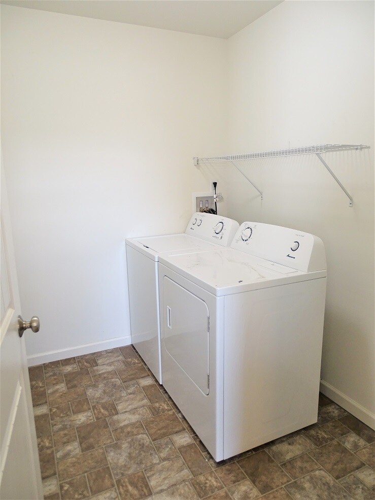 Building Photo - 126 Wheatstone Ln