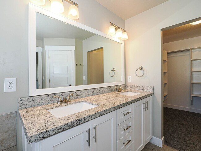 Building Photo - 4-bedroom, 2.5 bathroom Home