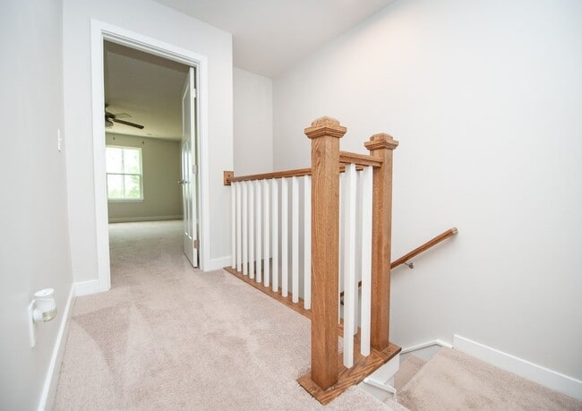 Building Photo - 3BR/2.5BA Modern Townhome on Spartanburg’s...