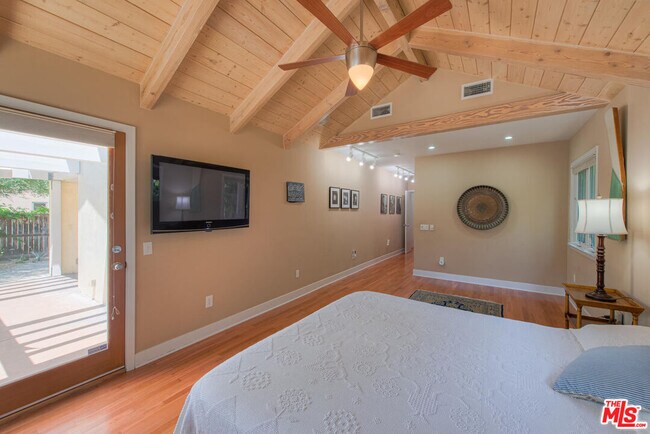 Building Photo - 4111 Allott Ave