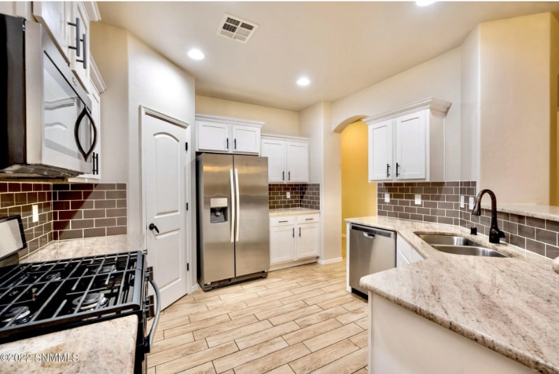 Building Photo - 3933 Agua Duro Dr