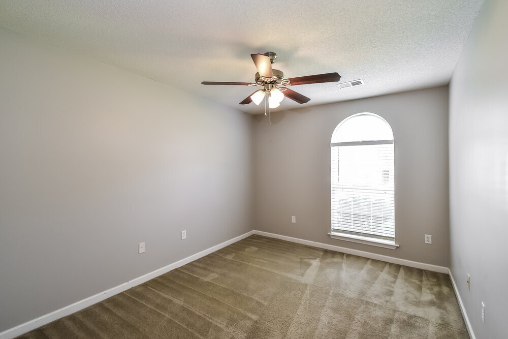 Building Photo - 8124 Loden Cove