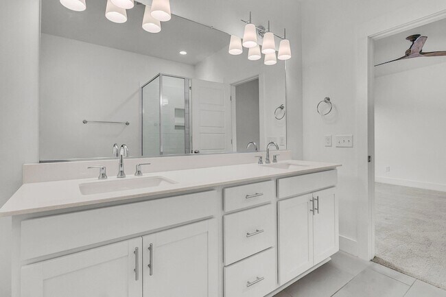 Building Photo - 102 True Blue Lp