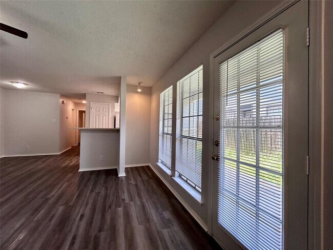 Building Photo - 9212 Kempler Dr