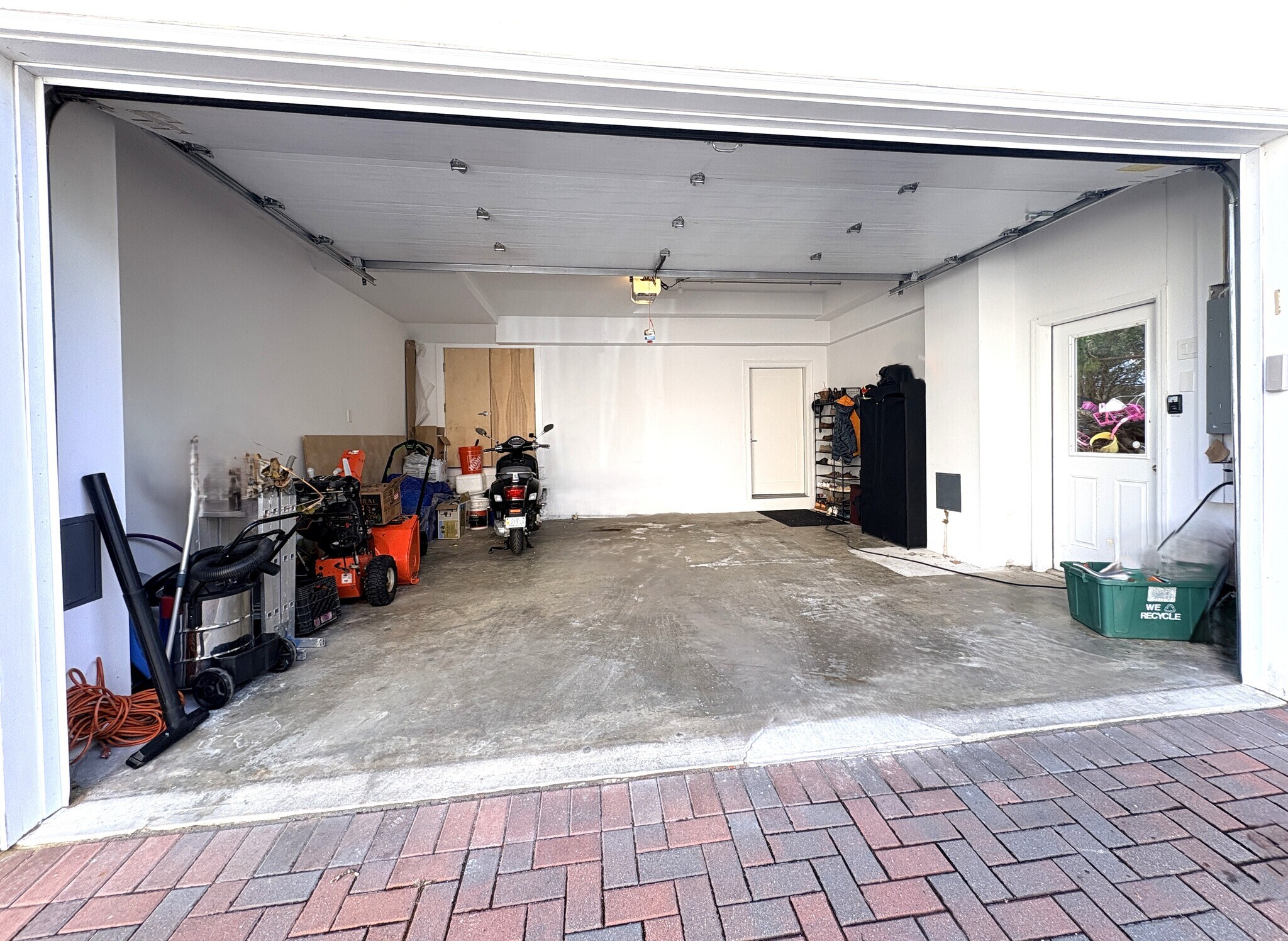 Building Photo - 32 Salisbury Rd