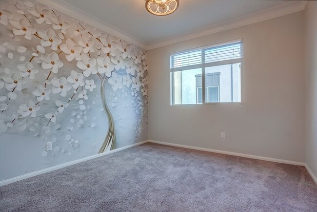 Building Photo - Beautiful 4 Bedroom Townhome! Built in 202...