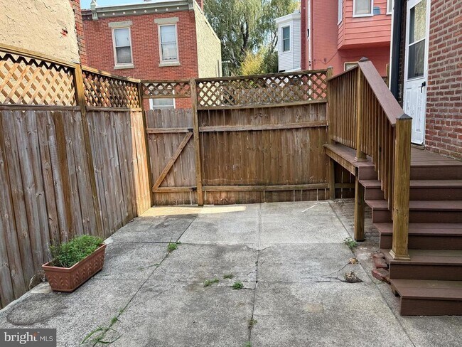 Building Photo - 2519 Brown St