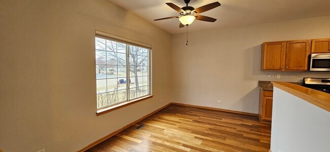 Building Photo - 1036 Woodview Ct