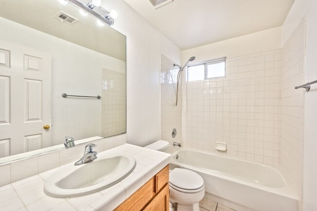 Building Photo - 520 Arrowhead Trail