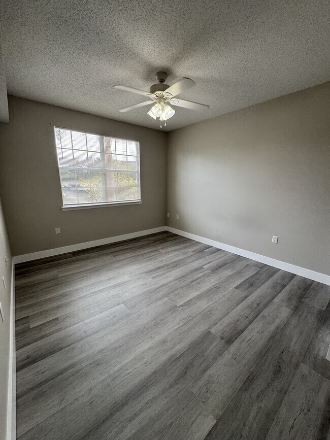 Building Photo - 10825 Windsor Walk Dr