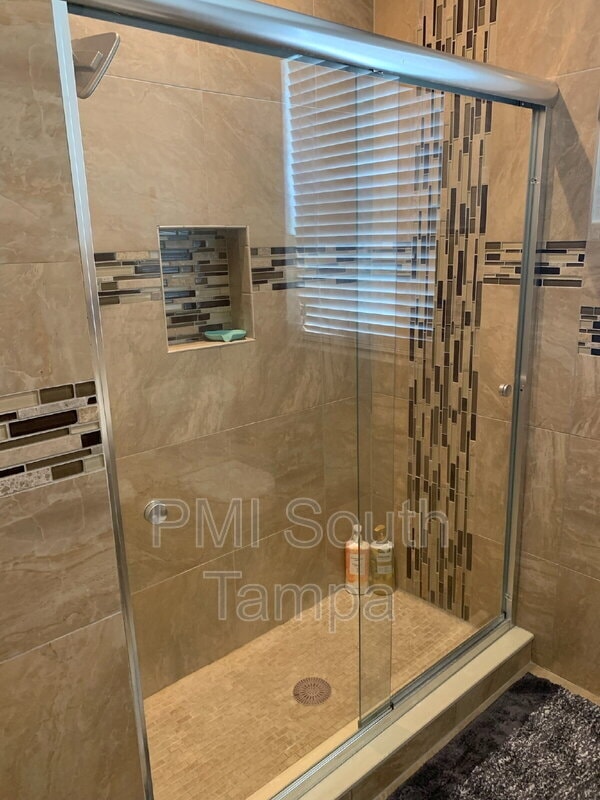 Building Photo - 701 S 26th St