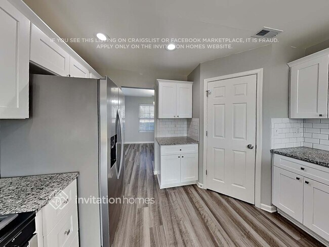 Building Photo - 2204 Ballingarry Dr