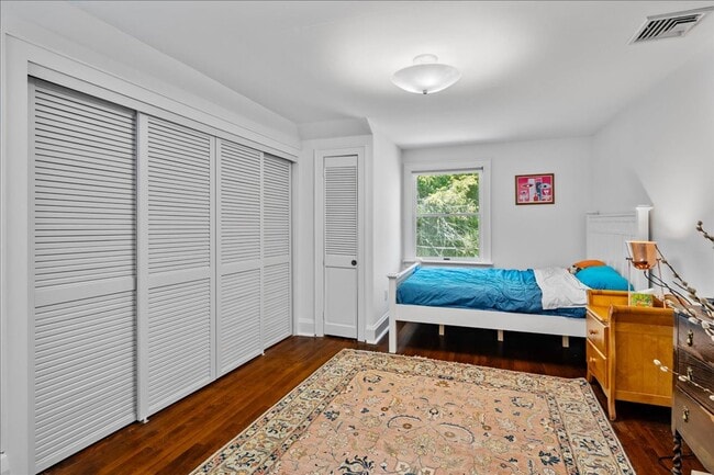 Building Photo - Stunning Updated Home with Private Pond Views in Chappaqua
