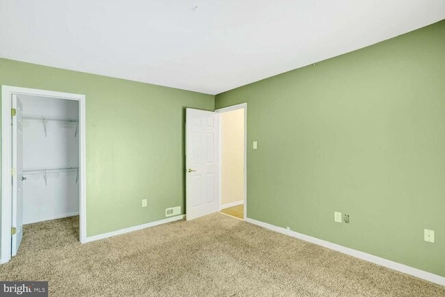 Building Photo - 69 Bridgewater Dr