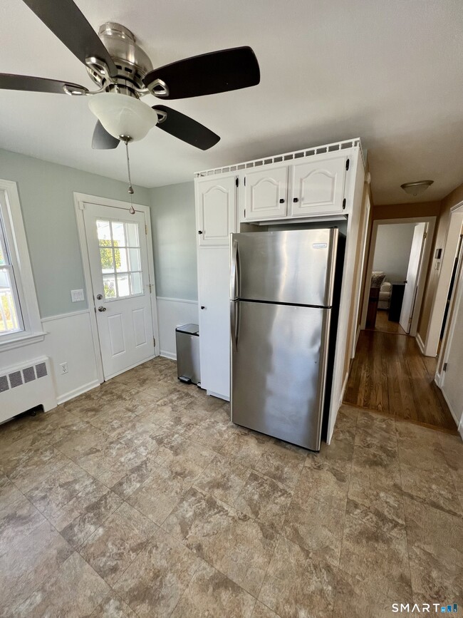 Building Photo - 177 Montowese Ave