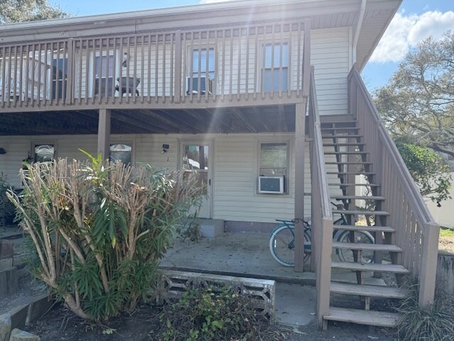 Building Photo - 131 Sunset Dr