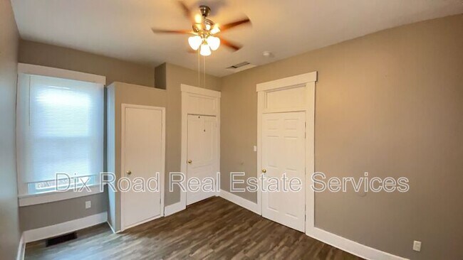 Building Photo - 252 McClure St