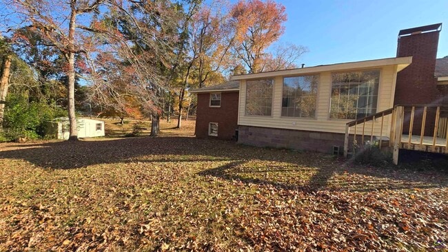 Building Photo - 101 Vivian Dr