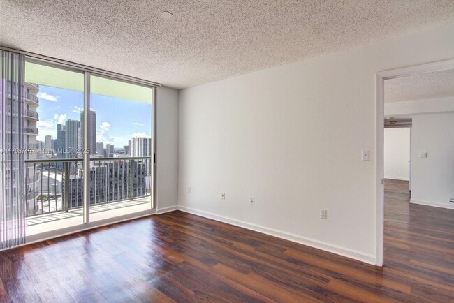Building Photo - 1756 N Bayshore Dr
