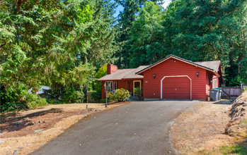 Building Photo - Tracyton Stunner! Available Now! 1/3 Acre FULLY Fenced.