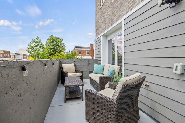 Building Photo - Totally Awesome in Trinidad! 3 bed + 2.5 BA on 2 levels