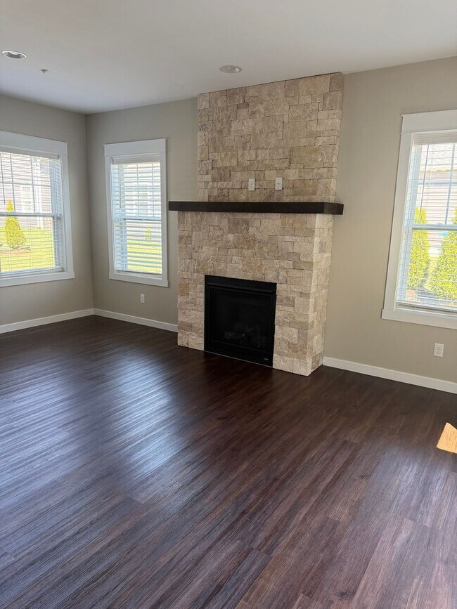 Building Photo - 3 Bedroom, 3 Bathroom - Shippensburg, PA!