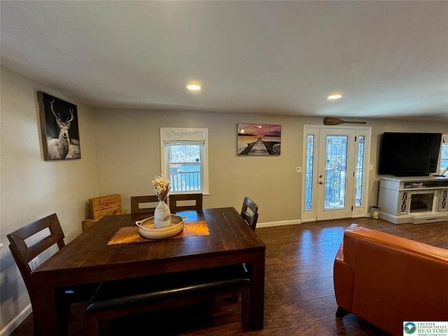 Building Photo - 312 Lehigh Dr