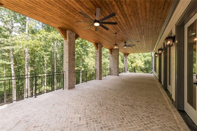 Building Photo - 402 Timberview Trail