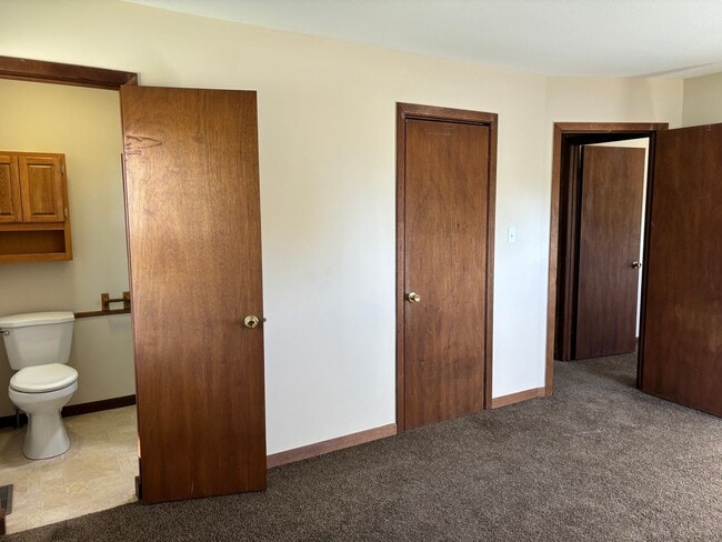 Building Photo - 3 Bedroom, 2.5 Bath House in Thomson, IL