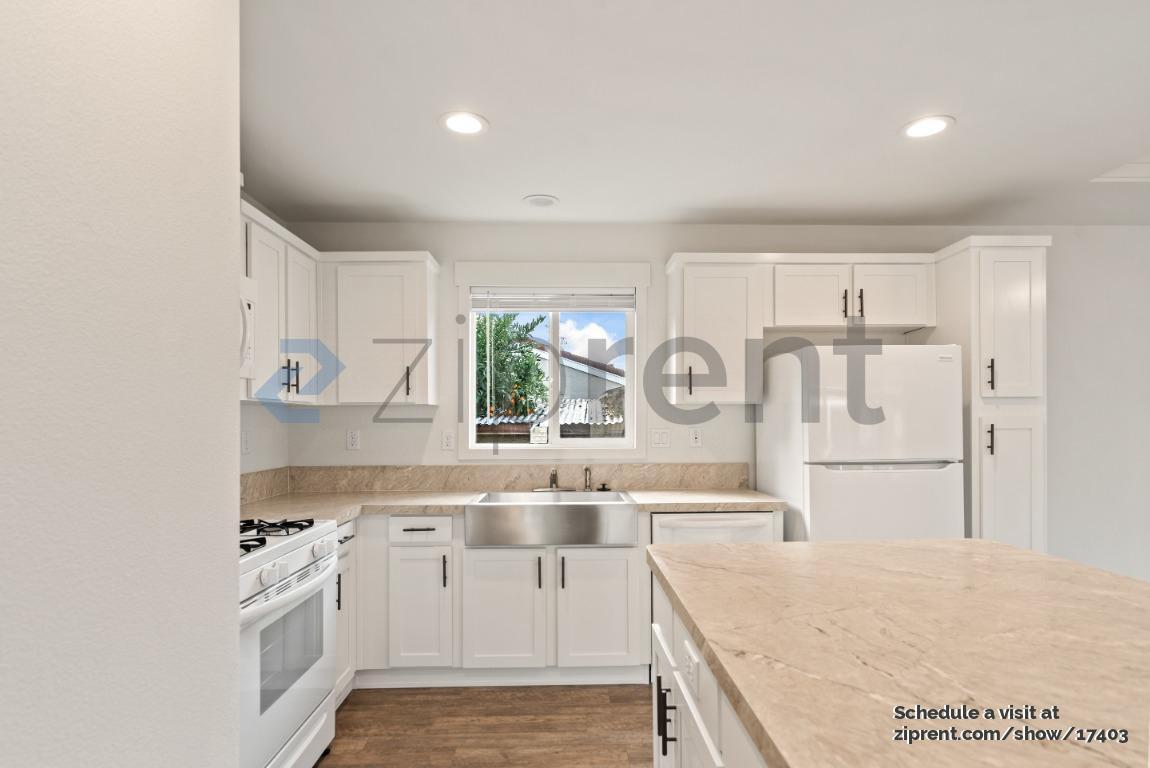 Building Photo - 1291 Stardust Way