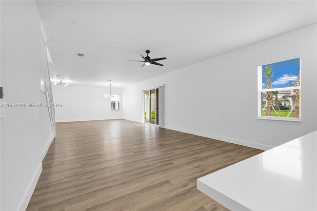 Building Photo - 4422 SW 122nd Ter