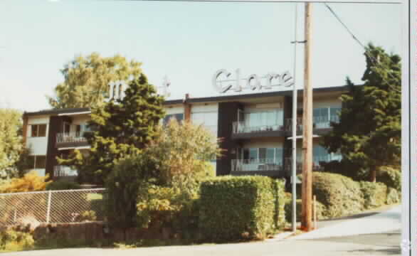 Primary Photo - Mont Clare Apartments