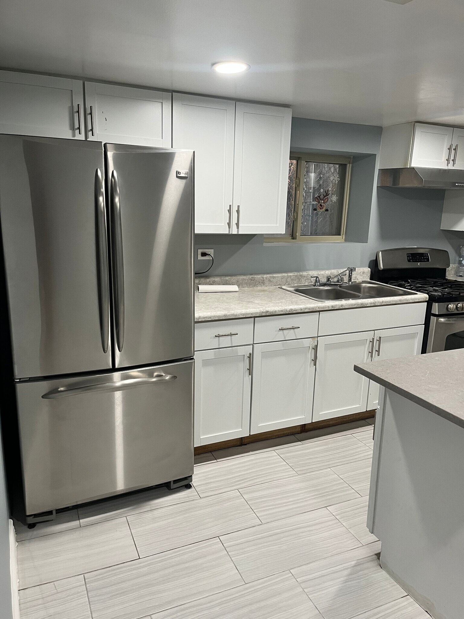 Building Photo - 6222 S Albany Ave