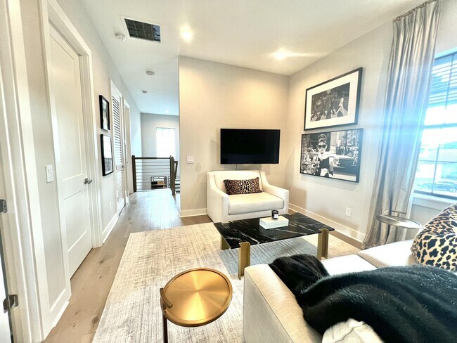 Building Photo - 3029 Bellflower Cir